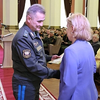 Военнослужащие Вооружённых Сил поздравили учителей с профессиональным праздником