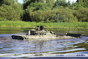 С курсантами Военной академии прошло занятие по преодолению водной преграды