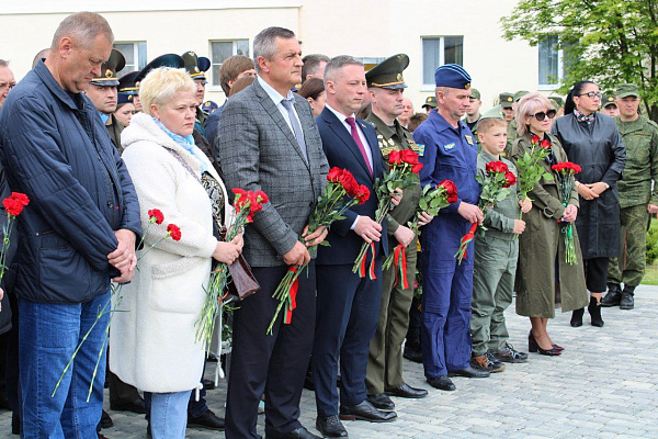 Митинг-реквием в память о погибших лётчиках