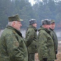 Гвардейцы с маршем справились!