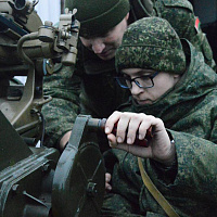 В воинских частях и соединениях проходят плановые занятия по боевой готовности