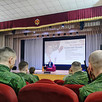 В Минской военной комендатуре состоялась встреча военнослужащих с Алексеем Талаем