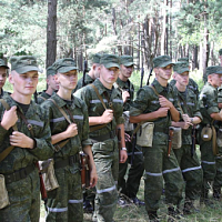 Начальная военная подготовка в разгаре