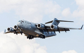 Минобороны Канады отправило Украине самолет с нелетальным вооружением