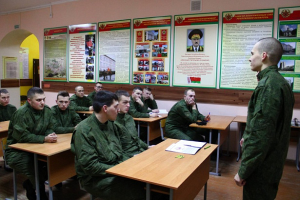 Пообещали гордо нести звание защитника Отечества