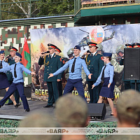 На полигоне под Борисовом состоялся праздничный концерт 