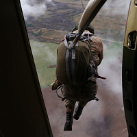 Военнослужащие 103 овдбр совершили прыжки с парашютом из самолета Ил-76МД