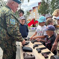 Военнослужащие и ветераны 49 ртбр пригласили в гости учащихся Козенской средней школы