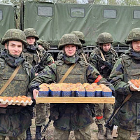 Поздравили с наступающим праздником 