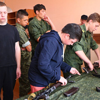 Воспитанники военно-патриотического лагеря посетили 11 омбр
