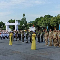 «Флаги поднять!»