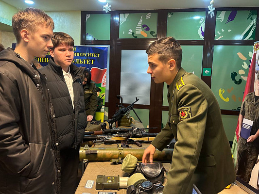 В Ивье состоялась акция «Готовы Родине служить»