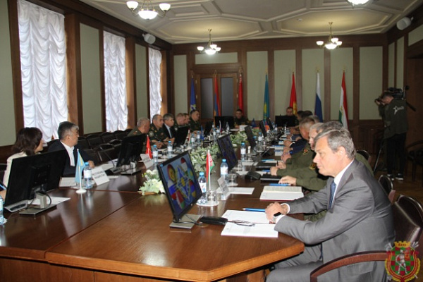 В целях международной и региональной безопасности