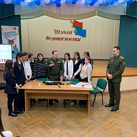 Занятие по оказанию первой помощи для школьников