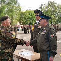 Служите достойно, Отчизны сыны!