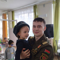 Военнослужащие 72 ОУЦ посетили Борисовский специализированный дом ребёнка