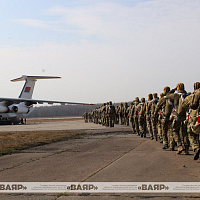 Военнослужащие 5-й отдельной бригады специального назначения десантировались из военно-транспортного самолёта Ил-76МД