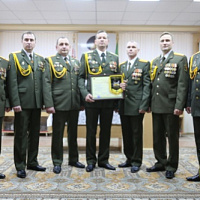 Традициям верны