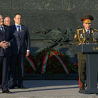 Торжественные мероприятия на Площади Победы
