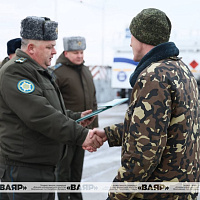  В одну из воинских частей ВВС на вооружение поступили два аэродромных автотопливозаправщика АТЗ-8-540