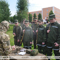 Участники проекта «Минская смена 2024» посетили 56-й отдельный полк связи  