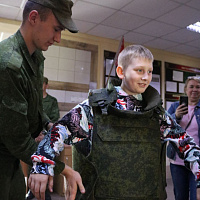 Воспитанники лагеря «Спасатели» посетили 65-ю автомобильную бригаду