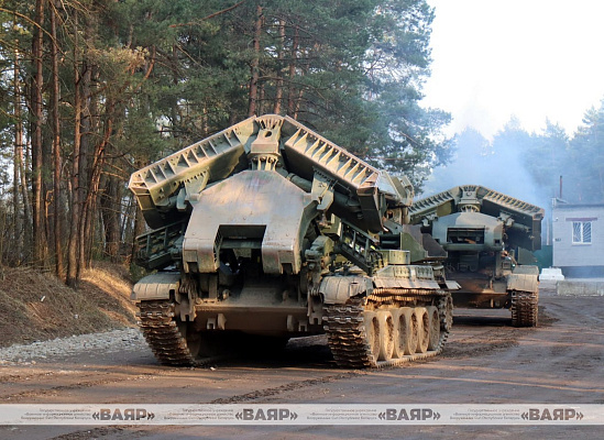 Военные инженеры механизированного соединения совершили марш и вернулись в пункт постоянной дислокации