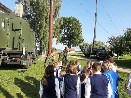 Об армии – с большим интересом