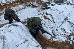 Занятия по боевой подготовке с военнослужащими 11 омбр