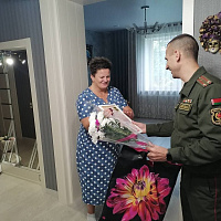 Военные связисты поздравили учителей с наступающим праздником