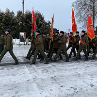 К торжественному маршу!..