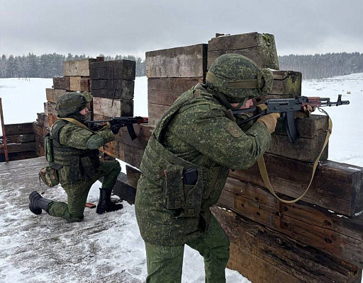 В воинских частях и соединениях продолжаются занятия по боевой подготовке