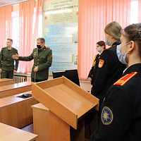 На военном факультете в БГУИР прошел день открытых дверей