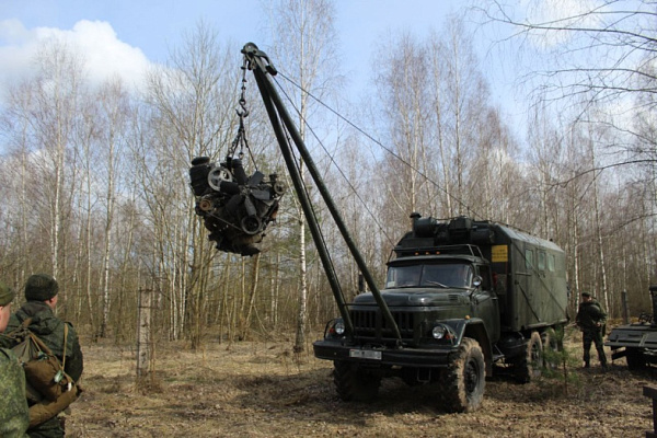 Заменить двигатель в полевых условиях — легко!