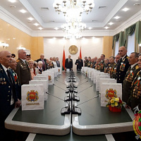 «И снова май...»