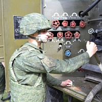 С упором на практику