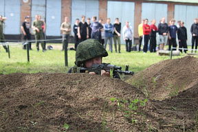 В Бобруйске завершаются военно-полевые сборы с допризывной молодёжью