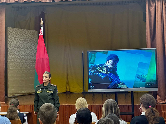 Военнослужащие 65 автбр посетили Будаговскую среднюю школу