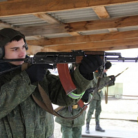 Минские суворовцы в гостях у десантников