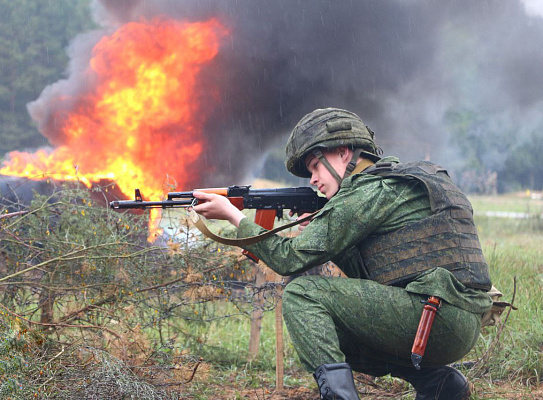 С военнослужащими нового пополнения 11 омбр продолжаются комплексные контрольные занятия