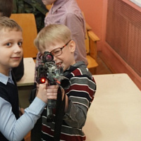 Школьники в гостях у гвардейцев