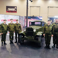 Военнослужащие 15 зрбр посетили выставку, посвященную 80-летию Победы