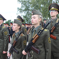 Будут Родине служить и юноши, и девушки