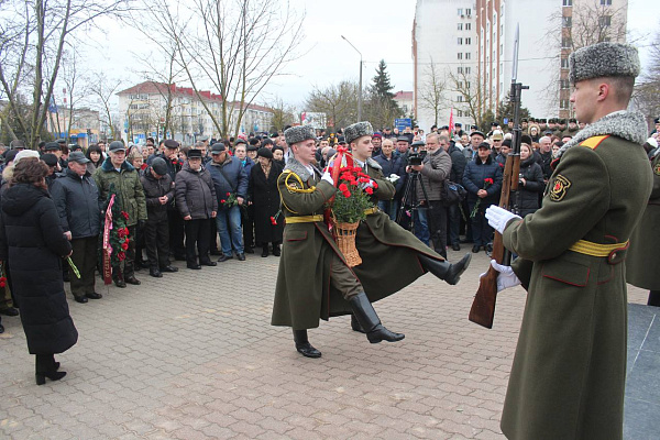 Память о соотечественниках, погибших при выполнении интернационального долга в Афганистане, почтили в Слуцке