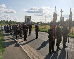 Военнослужащие приняли участие в крестном ходе