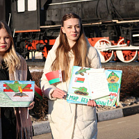 Поздравили военнослужащих 