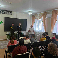 Выпускники военно-технического факультета в БНТУ посетили воспитанников детского городка Ленинского района