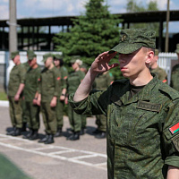 Торжественная церемония вручения вооружения, военной и специальной техники новобранцам состоялась в 557 ибр