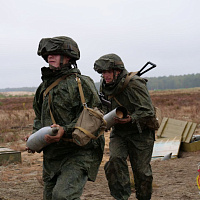 На полигоне Брестский стреляют «Грады»