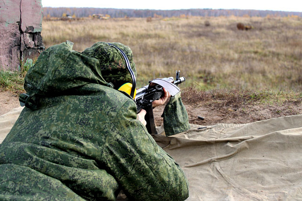 Новобранцы 5 обр СпН проходят курс начальной военной подготовки